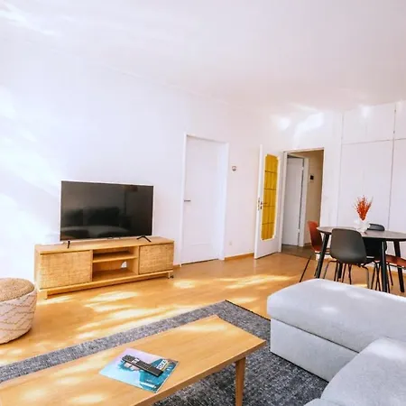 1 Bedroom Heart Of Lux - Sleeps 5 アパート